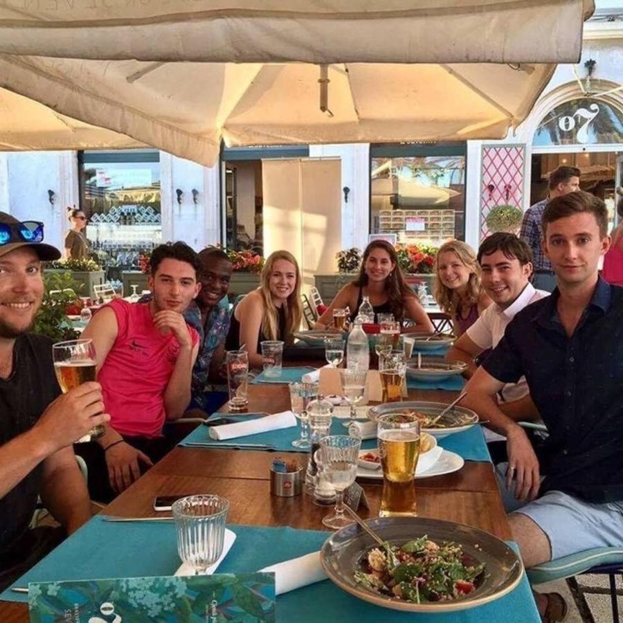 Booze & Snooze Social Hostel Spalato Esterno foto