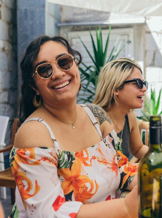 Booze & Snooze Social Hostel Spalato Esterno foto